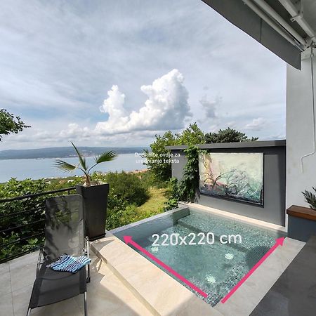 Art Gallery House With A Small Relaxing Pool ツリクヴェニツァ エクステリア 写真